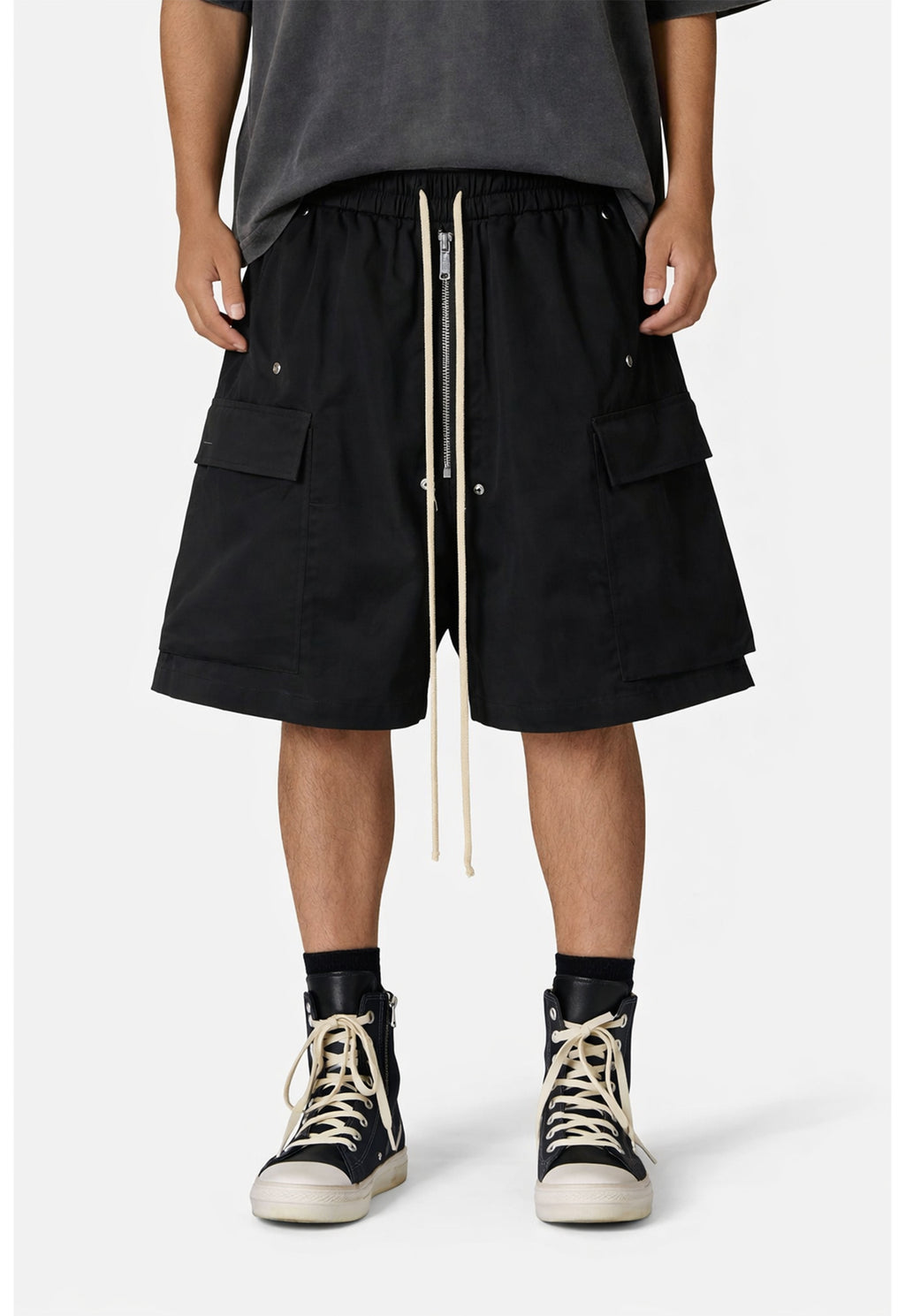 NOIR DRAWSTRING SHORTS