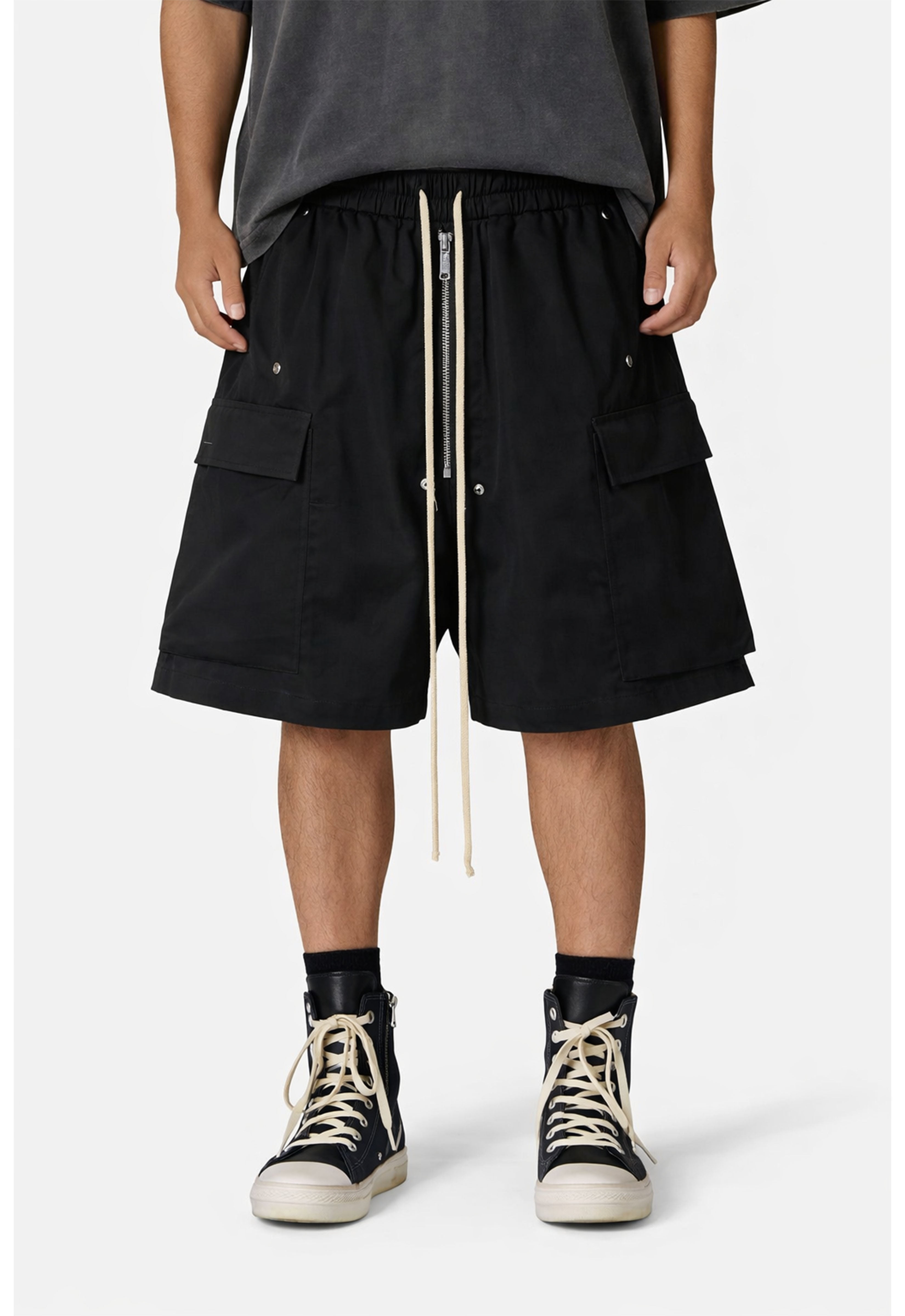 NOIR DRAWSTRING SHORTS